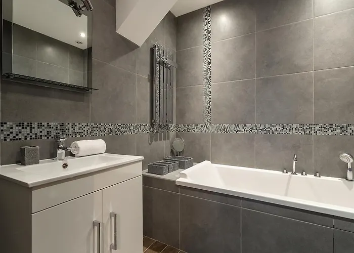 Loppe - Mountain Four-bedroom Hidden Gem *