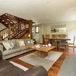 Villa Loppe - Mountain Four-bedroom Hidden Gem