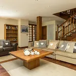 Loppe - Mountain Four-bedroom Hidden Gem Villa *