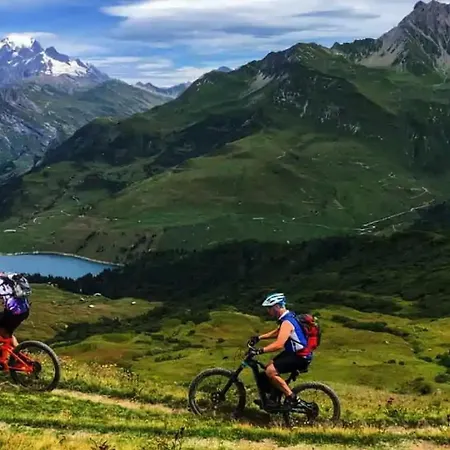 Loppe - Mountain Four-bedroom Hidden Gem * 霞慕尼