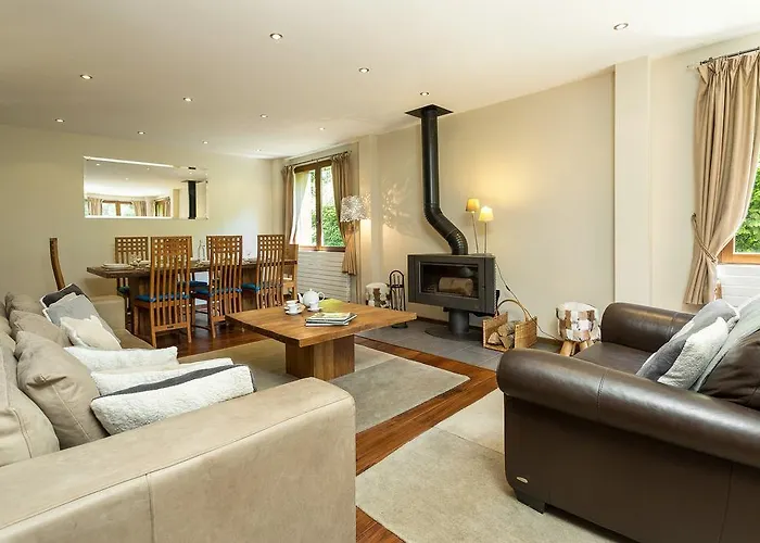 Loppe - Mountain Four-bedroom Hidden Gem 别墅