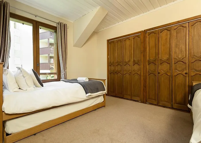 Loppe - Mountain Four-bedroom Hidden Gem